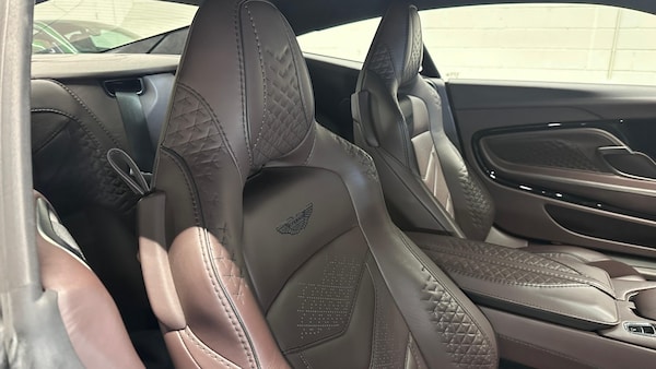 Used Aston Martin DBS 2021 for sale - 76253013: Photo 28