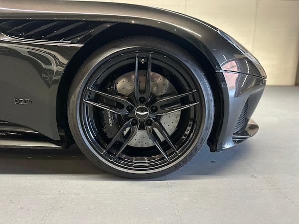 Used Aston Martin DBS 2021 for sale - 76253013: Photo 37