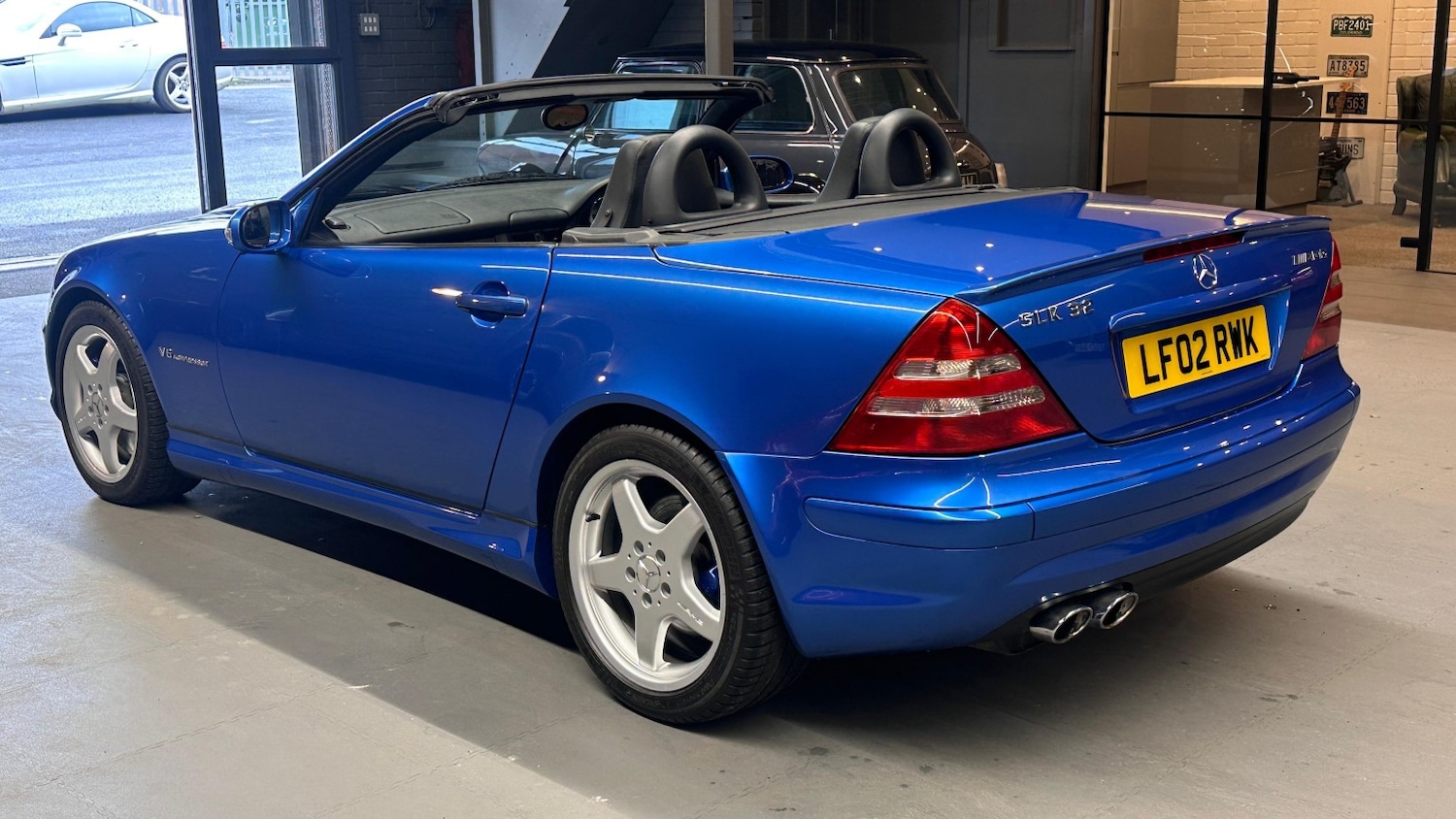 Used Mercedes-Benz SLK 2002 for sale - 77616360: Photo 10