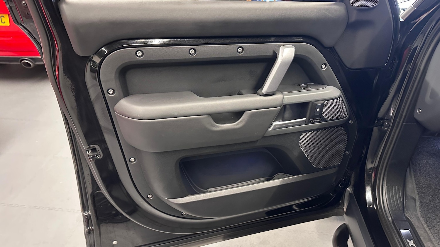 Used Land Rover Defender 110 2023 for sale - 76784989: Photo 16