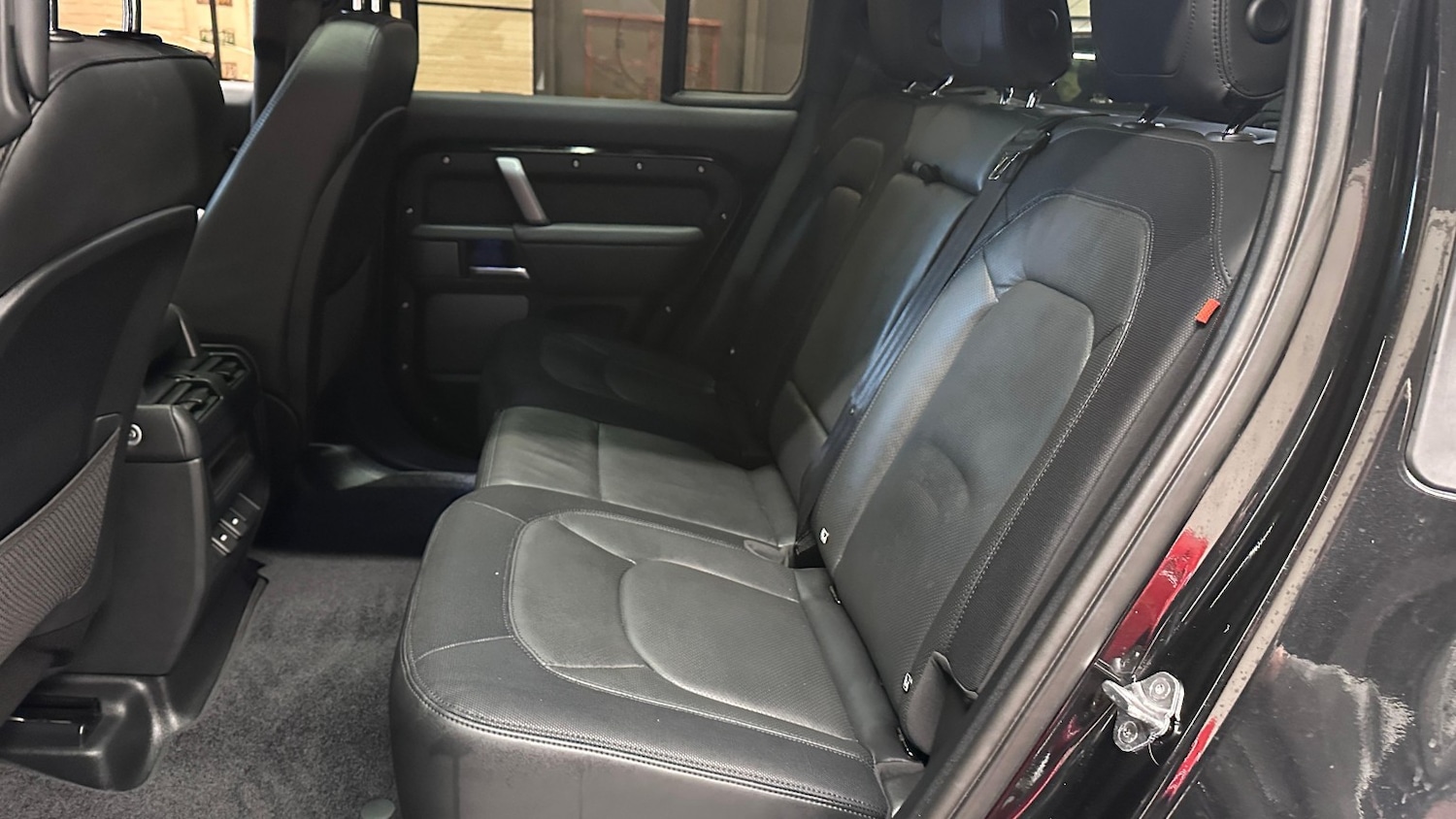 Used Land Rover Defender 110 2023 for sale - 76784989: Photo 22