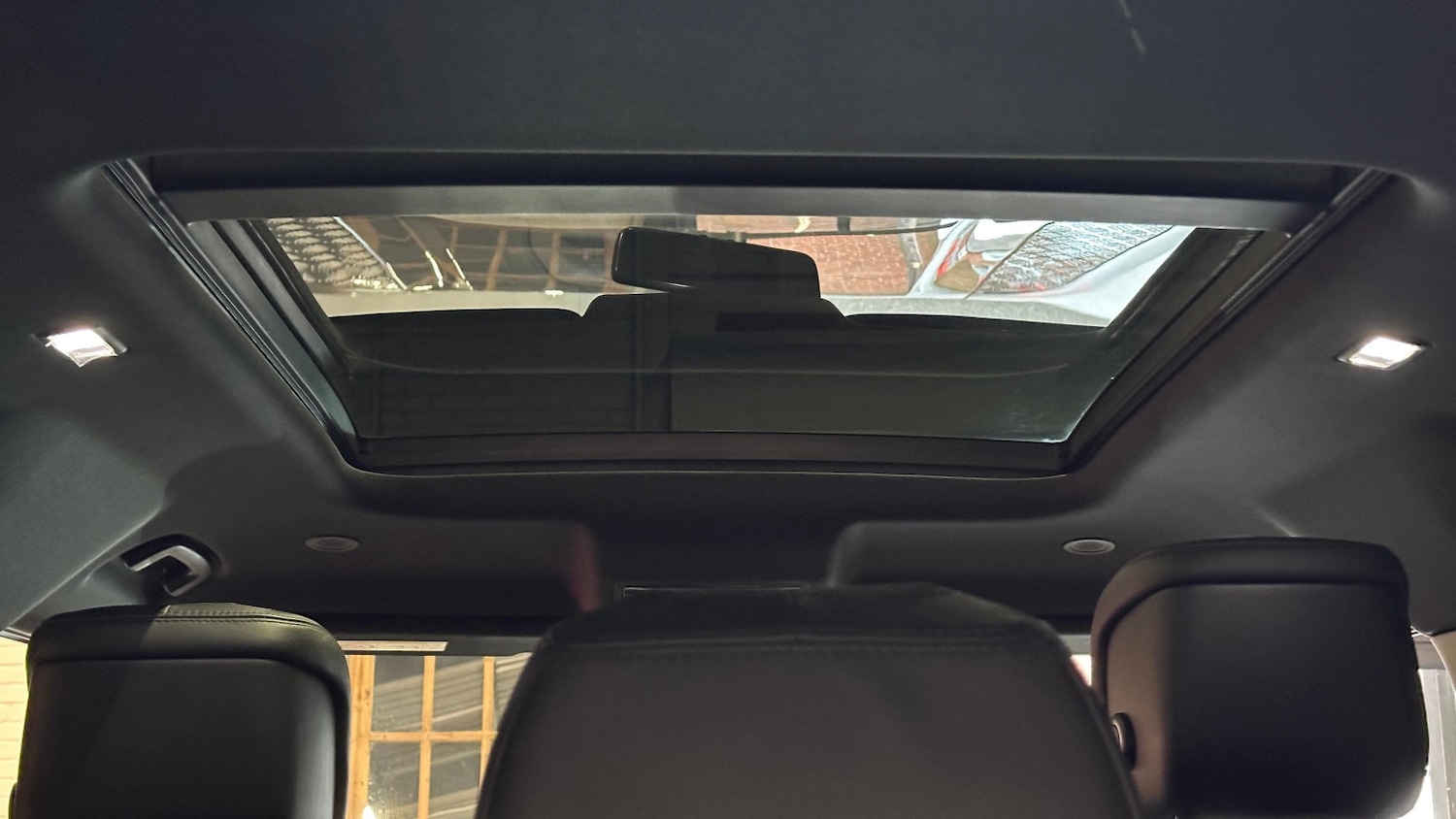 Used Land Rover Defender 110 2023 for sale - 76784989: Photo 29