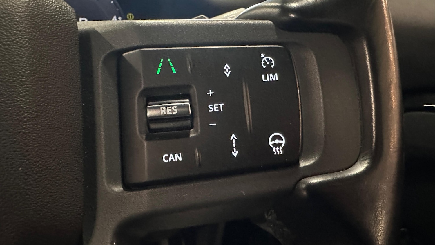 Used Land Rover Defender 110 2023 for sale - 76784989: Photo 34