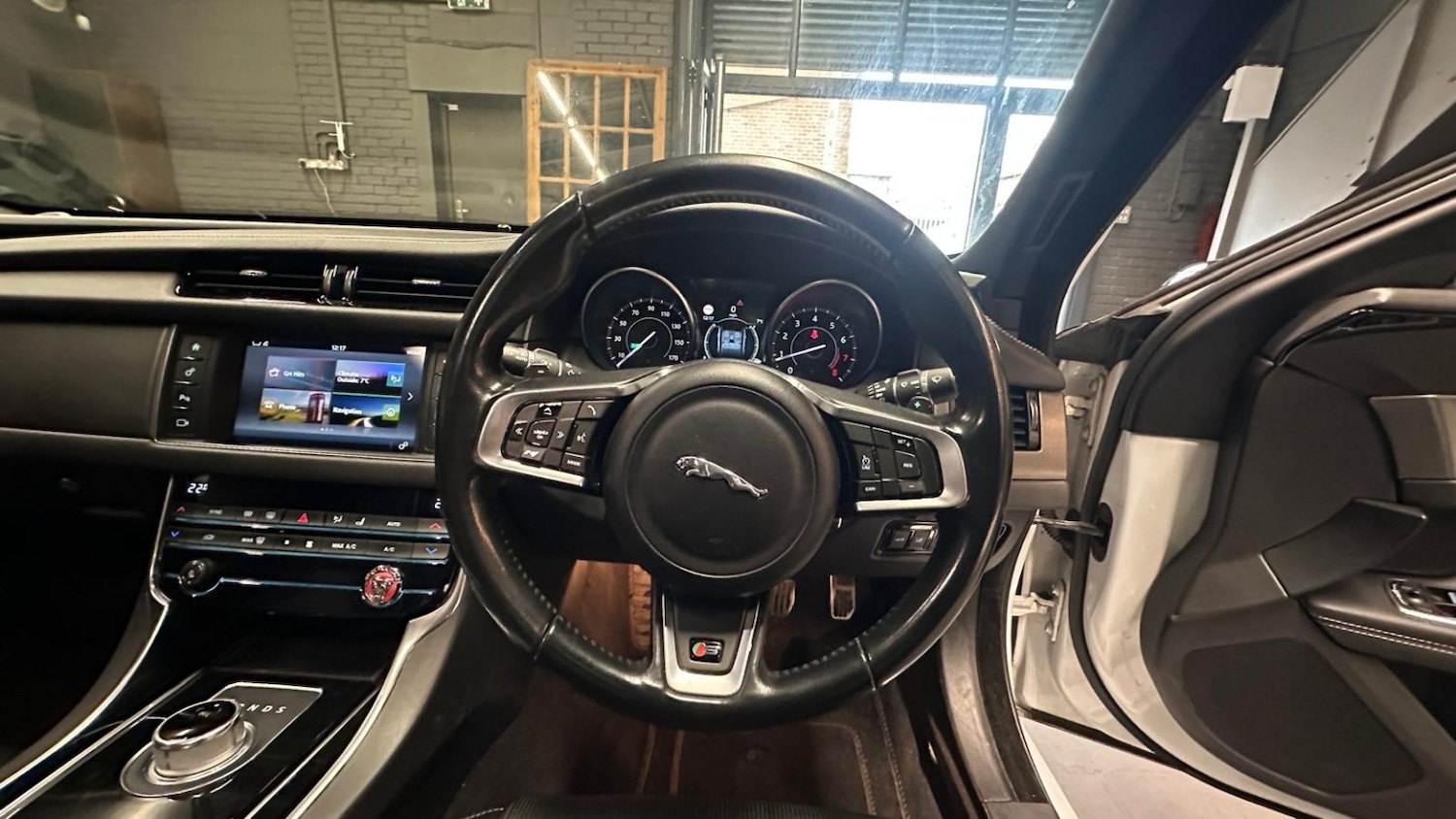 Used Jaguar XF 2016 for sale - 77438440: Photo 18