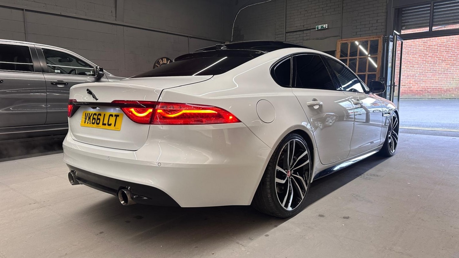 Used Jaguar XF 2016 for sale - 77438440: Photo 8