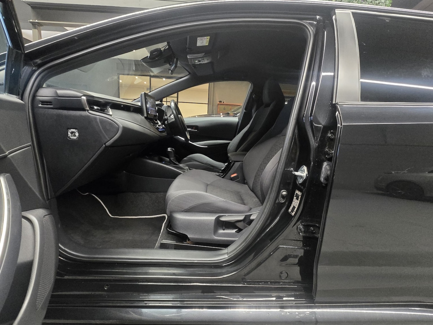 Used Toyota Corolla 2019 for sale - 77342698: Photo 24