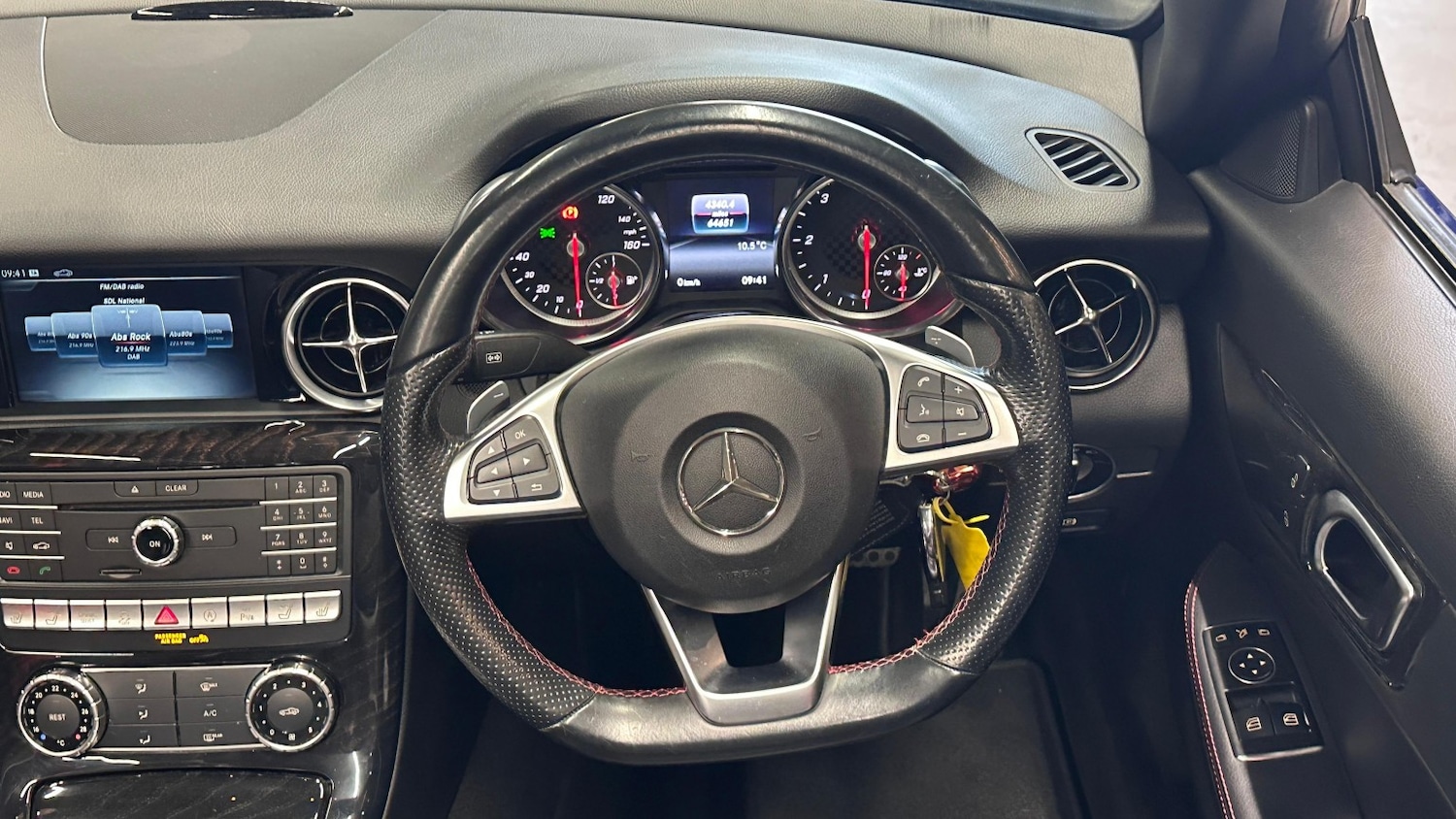 Used Mercedes-Benz SLC 2016 for sale - 77881106: Photo 10