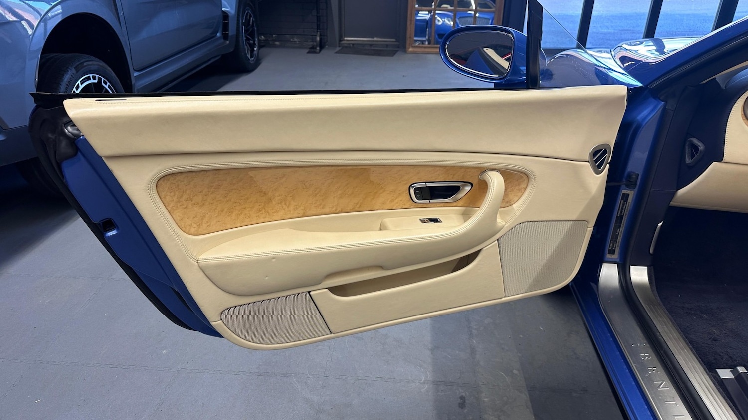 Used Bentley Continental 2007 for sale - 77656250: Photo 16