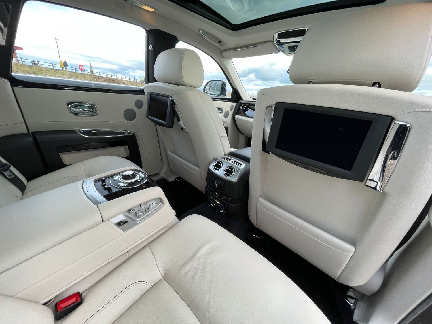 Used Rolls-Royce Ghost 2013 for sale - 76123634: Photo 17