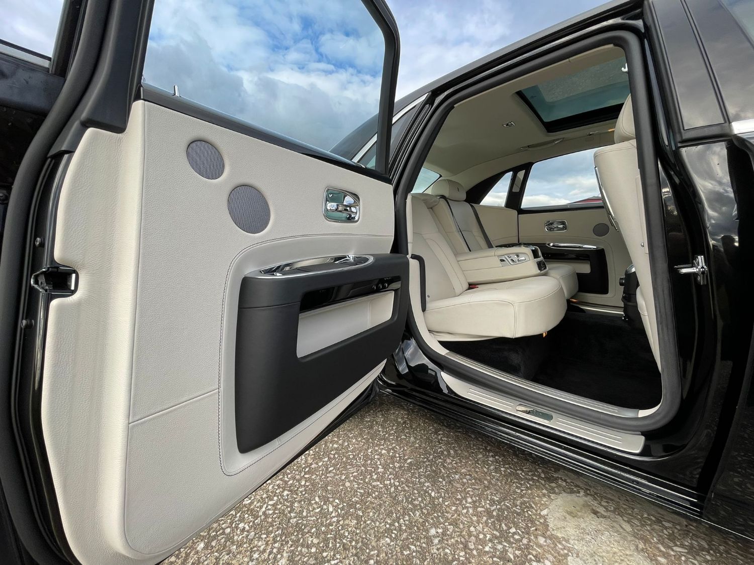 Used Rolls-Royce Ghost 2013 for sale - 76123634: Photo 23