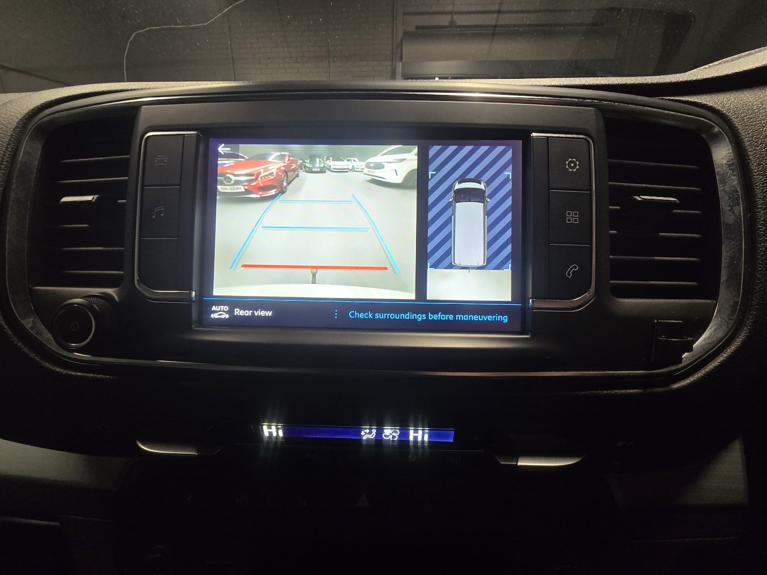 Used Peugeot Traveller 2017 for sale - 77342569: Photo 18