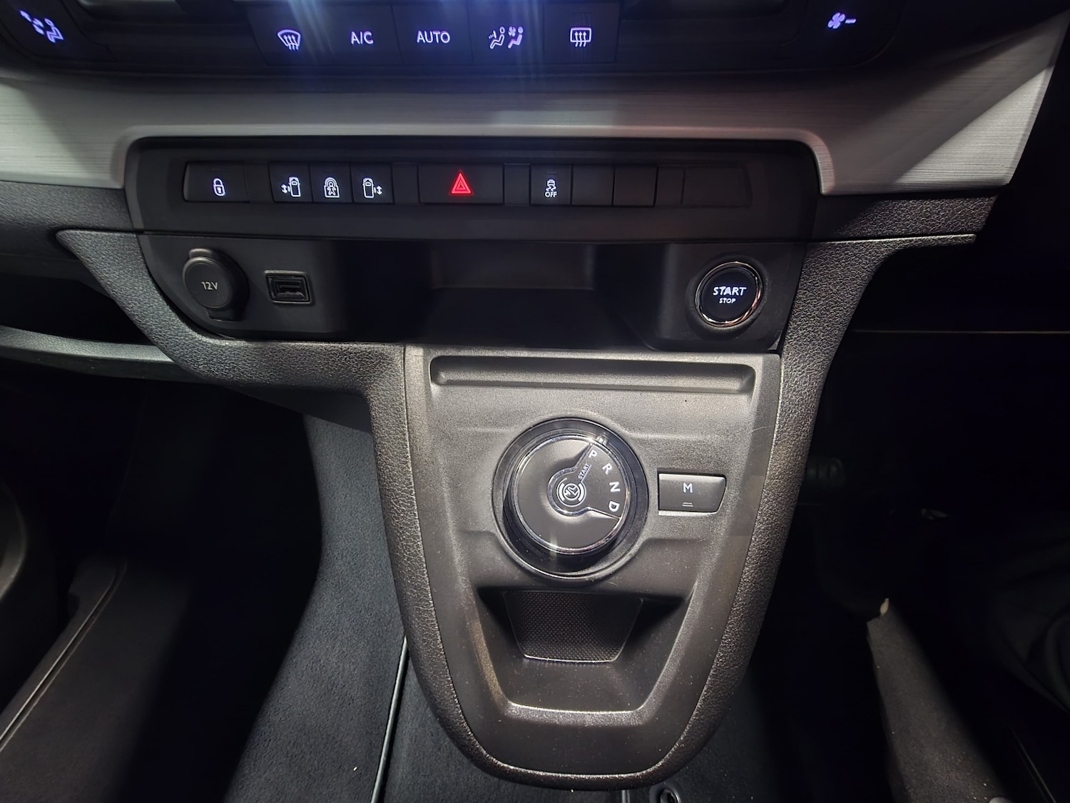 Used Peugeot Traveller 2017 for sale - 77342569: Photo 19