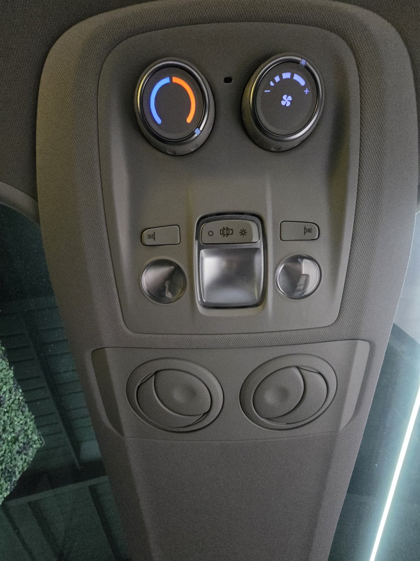 Used Peugeot Traveller 2017 for sale - 77342569: Photo 27