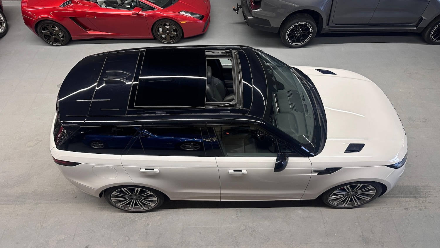 Used Land Rover Range Rover Sport 2023 for sale - 77735656: Photo 2