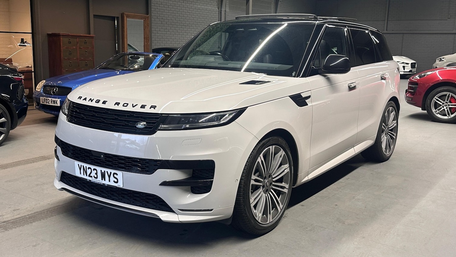 Used Land Rover Range Rover Sport 2023 for sale - 77735656: Photo 4