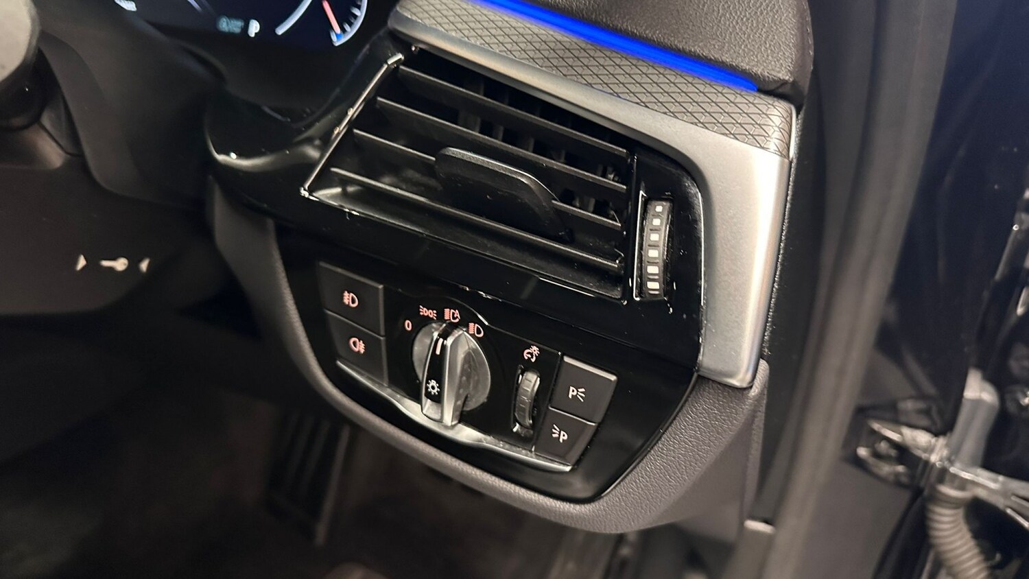 Used BMW 5 Series 2019 for sale - 78057110: Photo 11