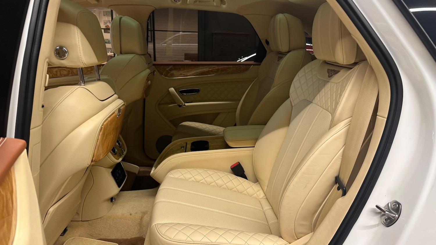 Used Bentley Bentayga 2016 for sale - 78143745: Photo 12