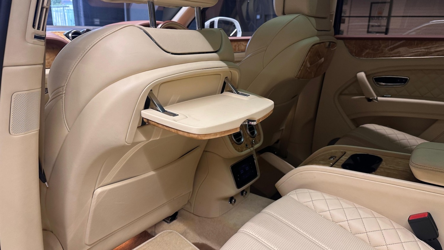 Used Bentley Bentayga 2016 for sale - 78143745: Photo 13