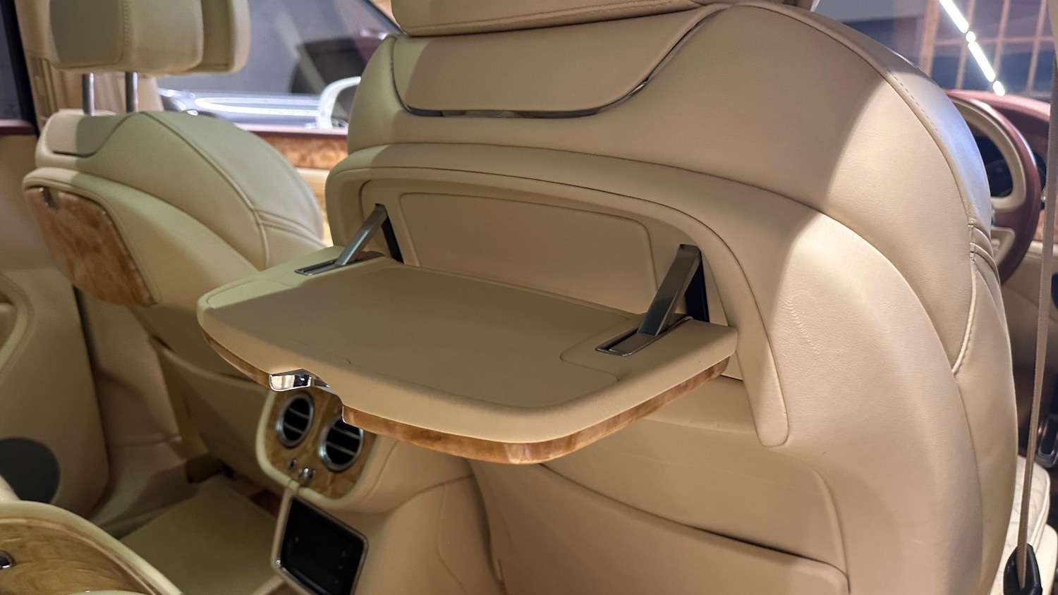 Used Bentley Bentayga 2016 for sale - 78143745: Photo 15