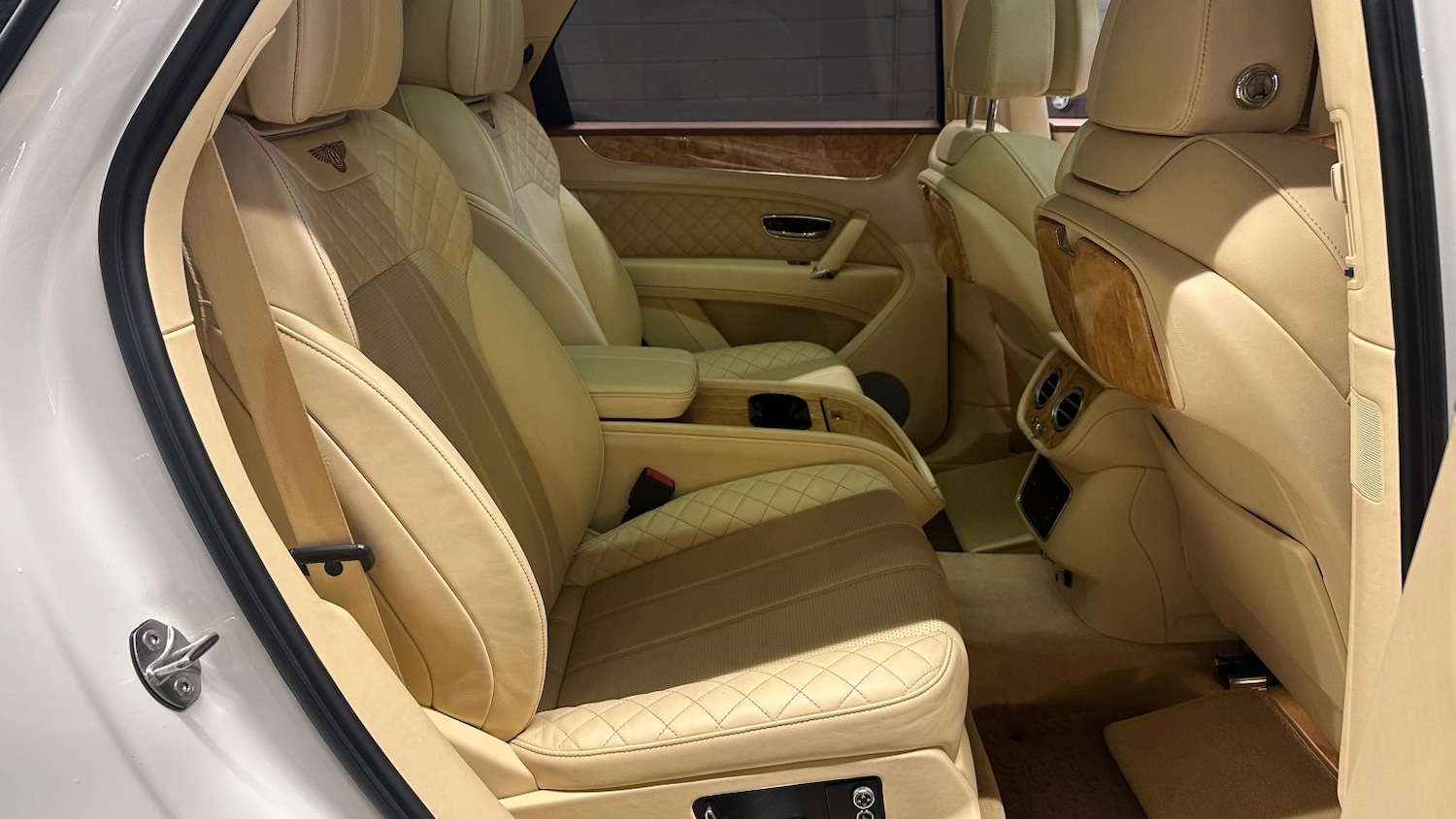 Used Bentley Bentayga 2016 for sale - 78143745: Photo 16