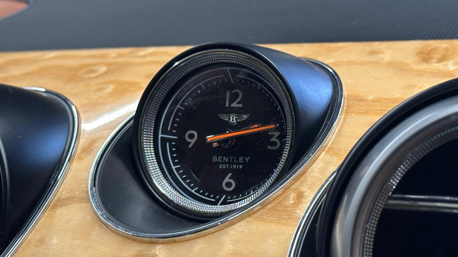 Used Bentley Bentayga 2016 for sale - 78143745: Photo 26