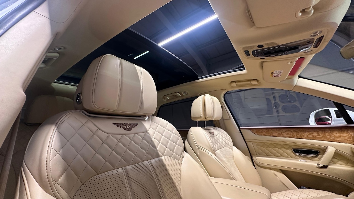 Used Bentley Bentayga 2016 for sale - 78143745: Photo 27