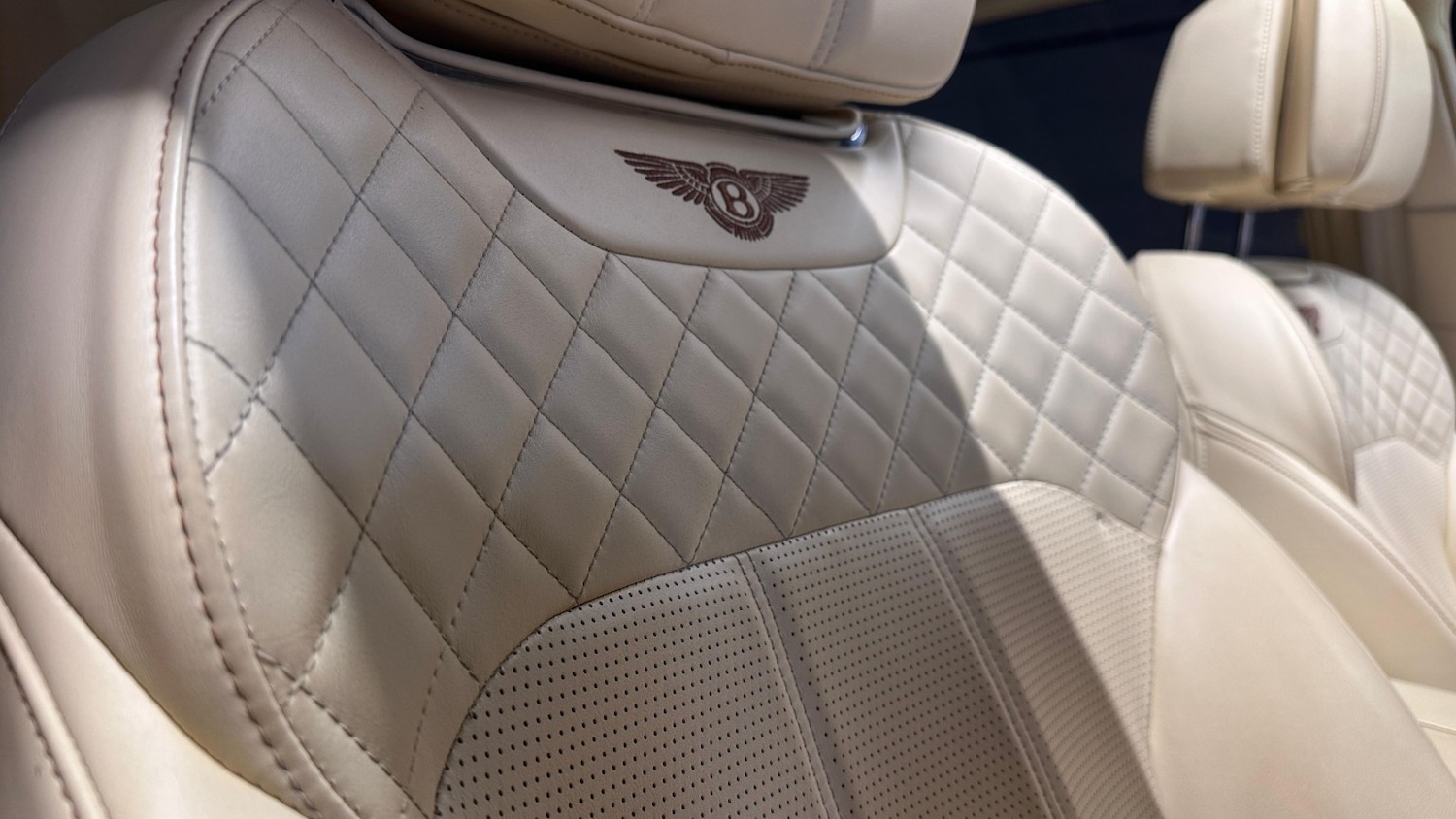 Used Bentley Bentayga 2016 for sale - 78143745: Photo 28