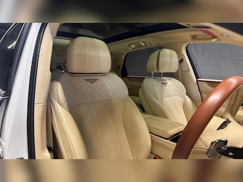 Used Bentley Bentayga 2016 for sale - 78143745: Photo