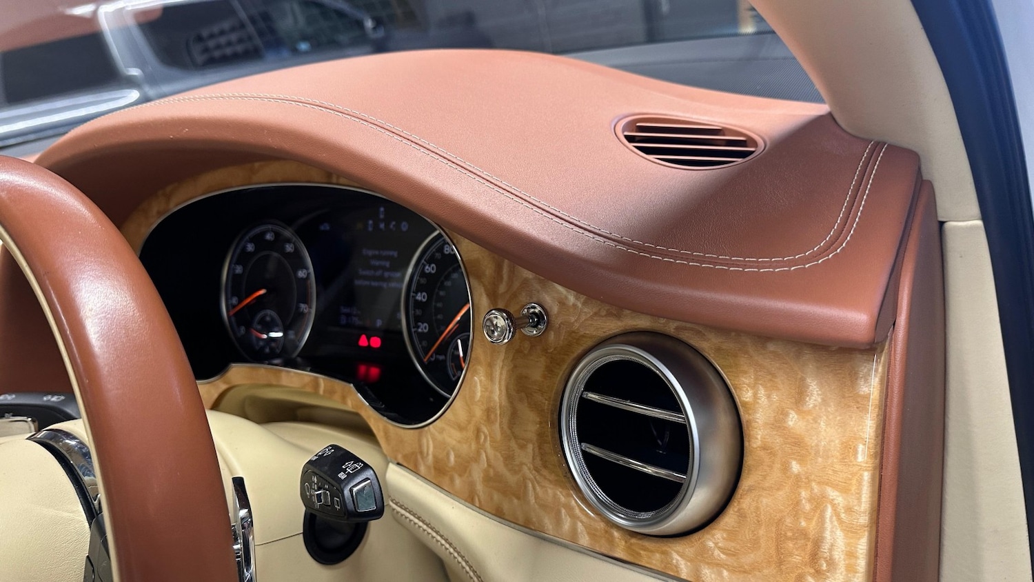 Used Bentley Bentayga 2016 for sale - 78143745: Photo 31