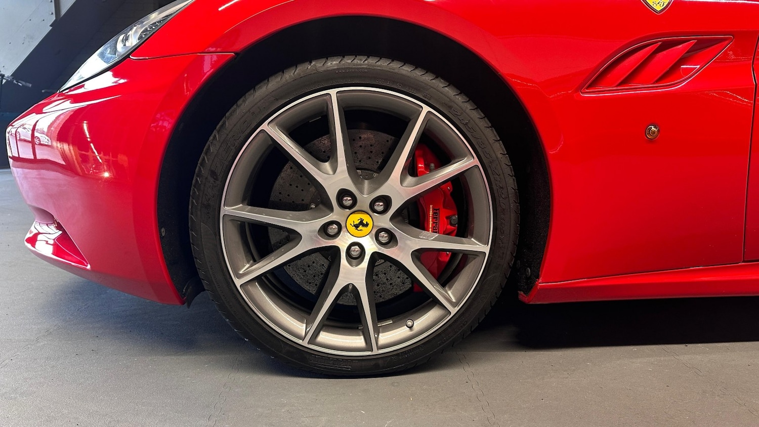 Used Ferrari California 2009 for sale - 76687168: Photo 12