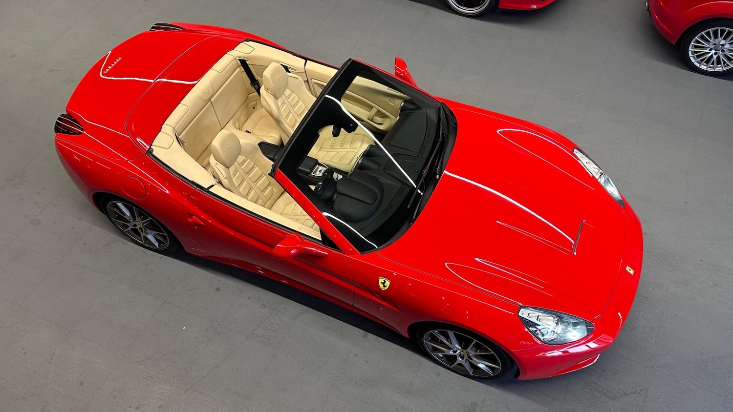 Used Ferrari California 2009 for sale - 76687168: Photo 2