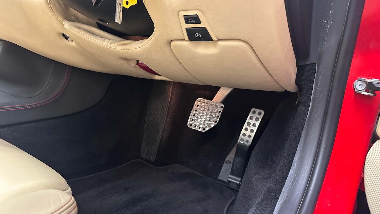 Used Ferrari California 2009 for sale - 76687168: Photo 21