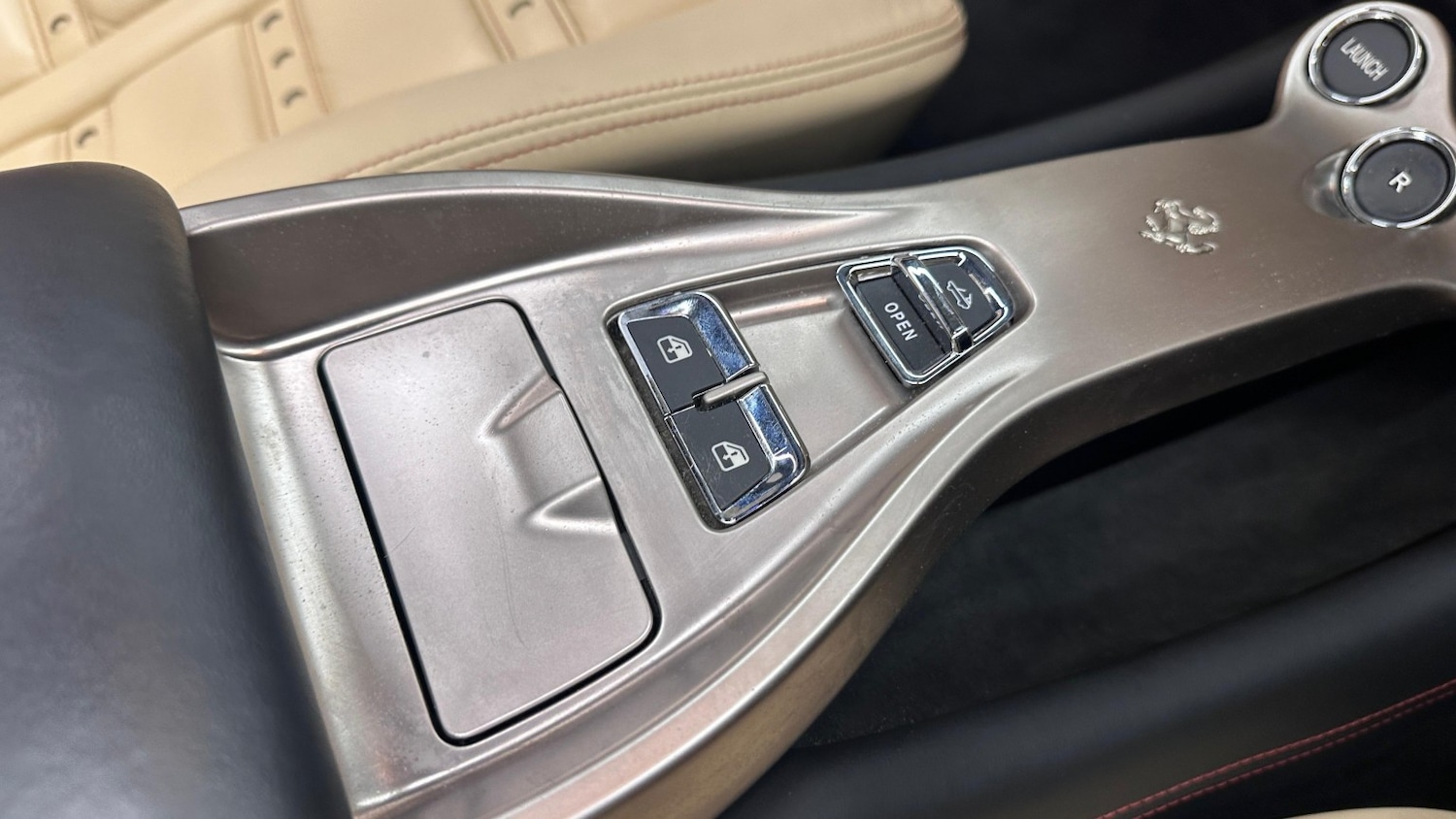 Used Ferrari California 2009 for sale - 76687168: Photo 25