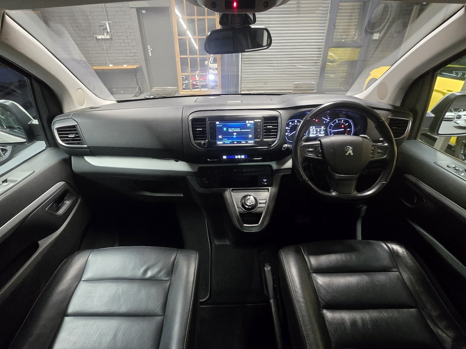 Used Peugeot Traveller 2017 for sale - 77766410: Photo 14