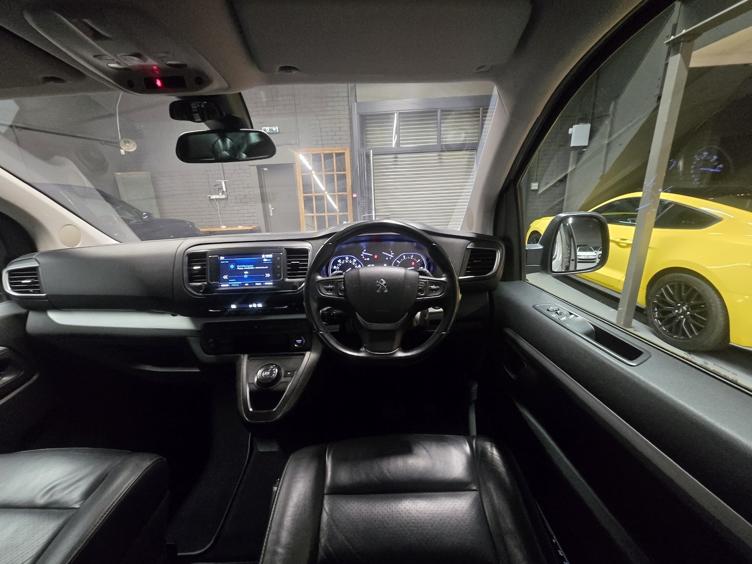 Used Peugeot Traveller 2017 for sale - 77766410: Photo 17