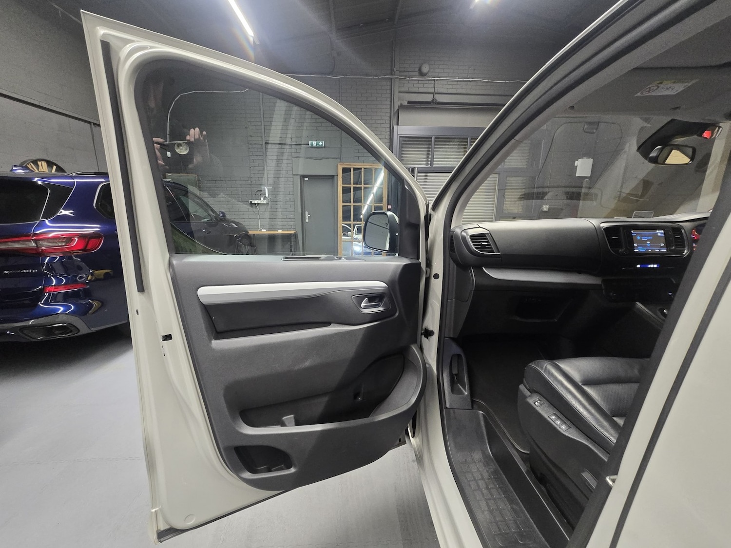 Used Peugeot Traveller 2017 for sale - 77766410: Photo 28