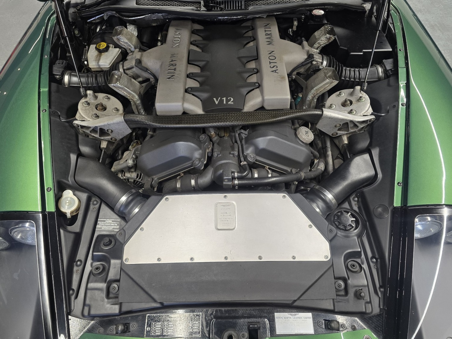 Used Aston Martin Vanquish 2001 for sale - 77864828: Photo 27