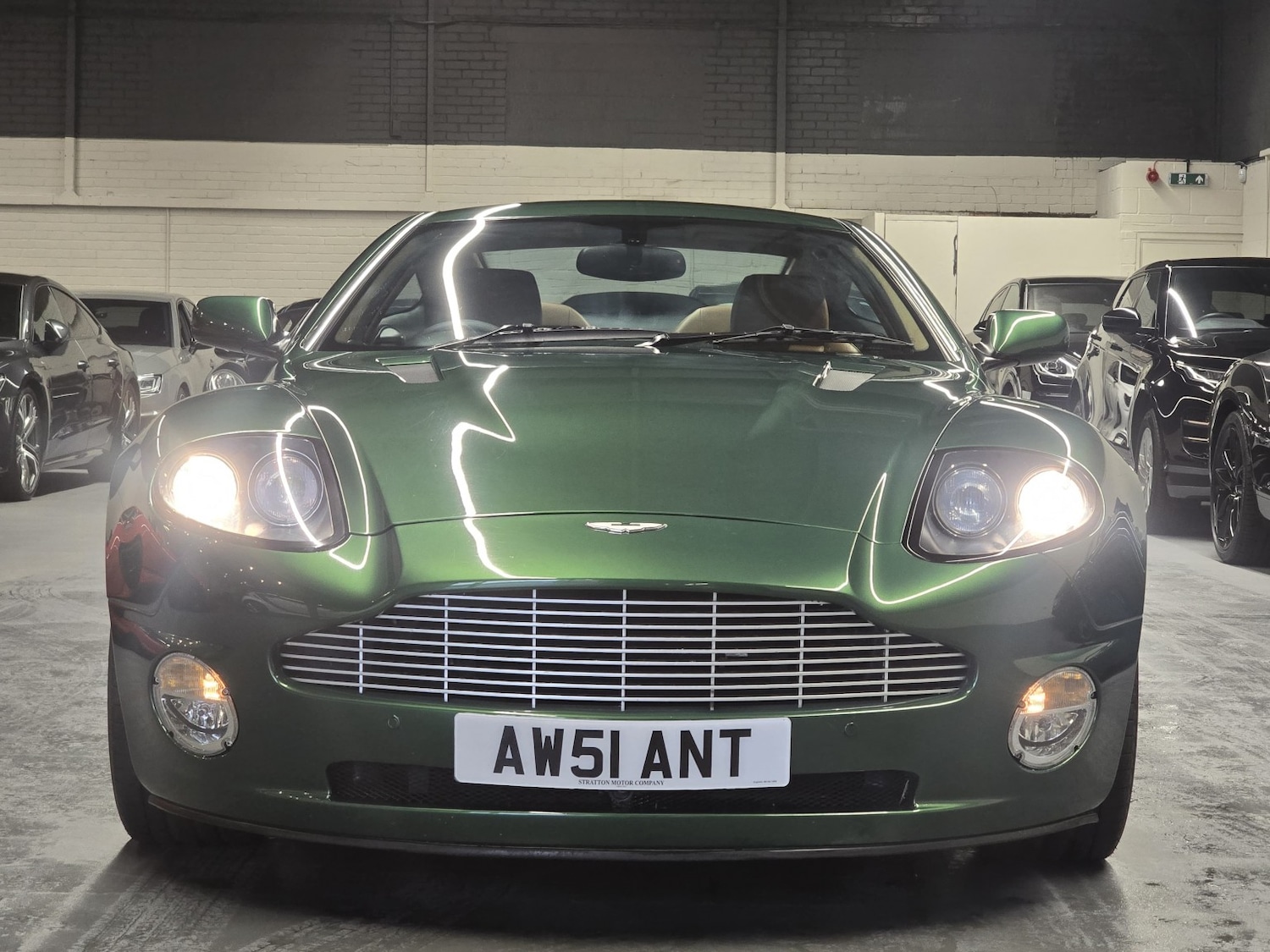 Used Aston Martin Vanquish 2001 for sale - 77864828: Photo 4