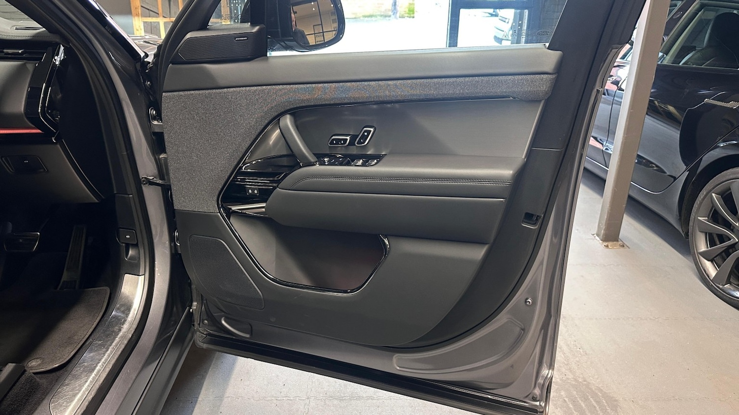 Used Land Rover Range Rover Sport 2023 for sale - 77837047: Photo 11