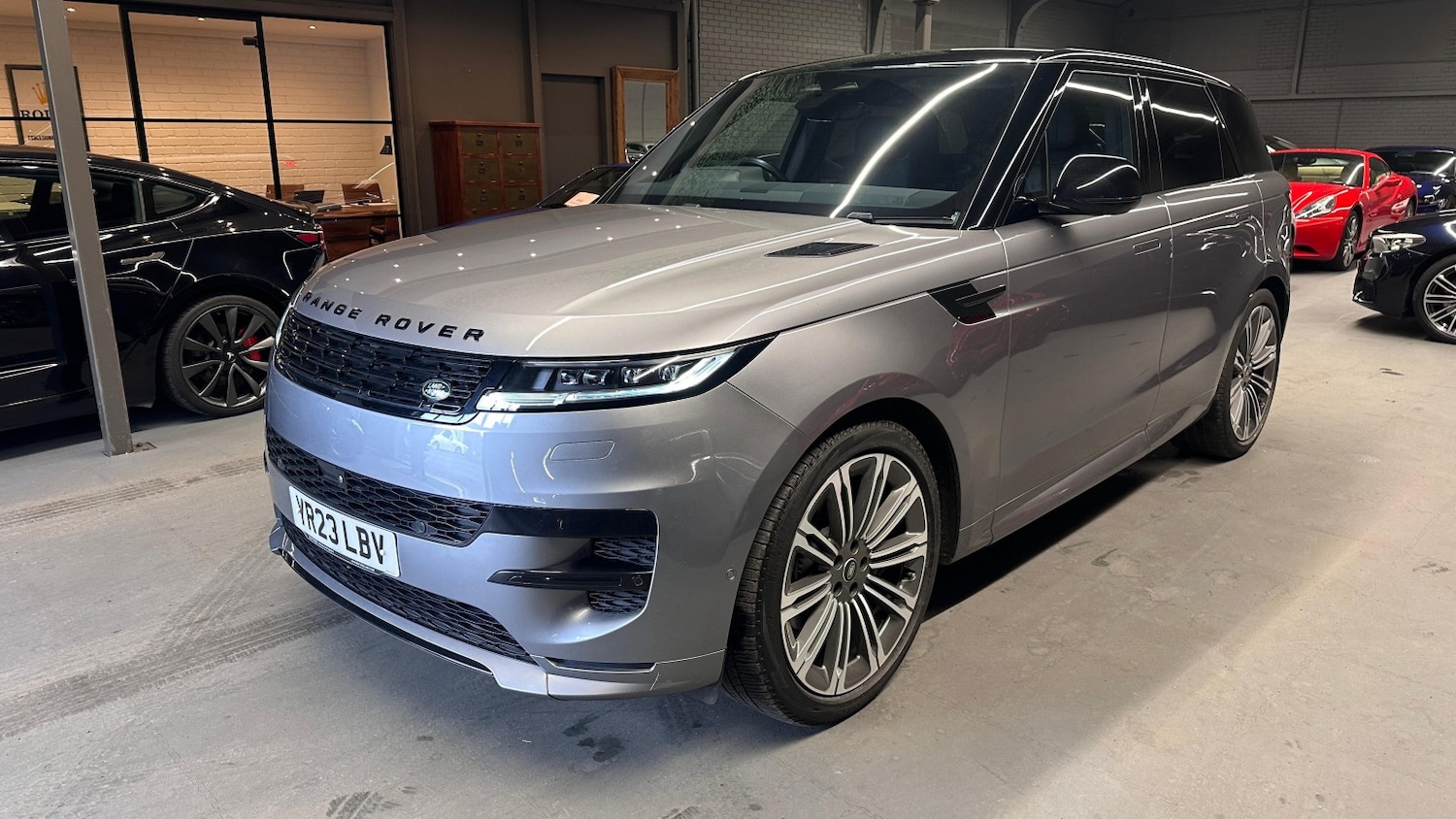 Used Land Rover Range Rover Sport 2023 for sale - 77837047: Photo 2