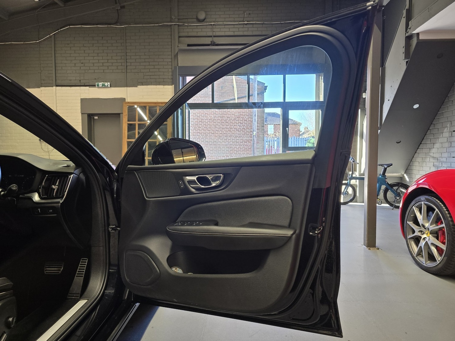 Used Volvo V60 2019 for sale - 76741381: Photo 11