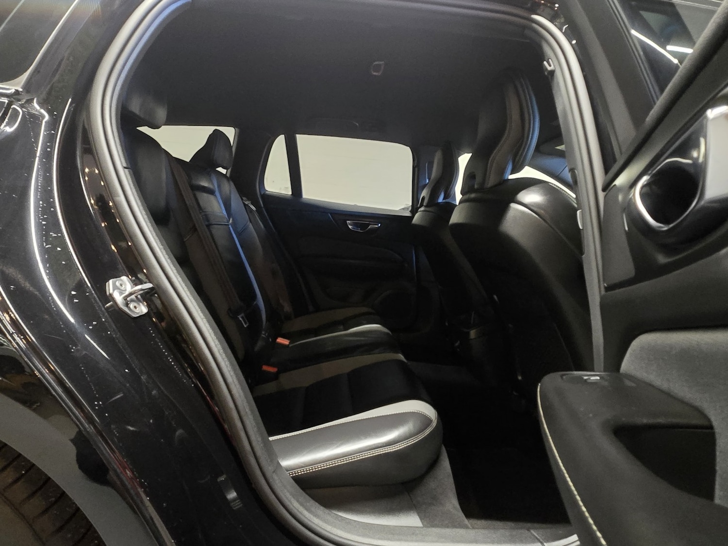 Used Volvo V60 2019 for sale - 76741381: Photo 23