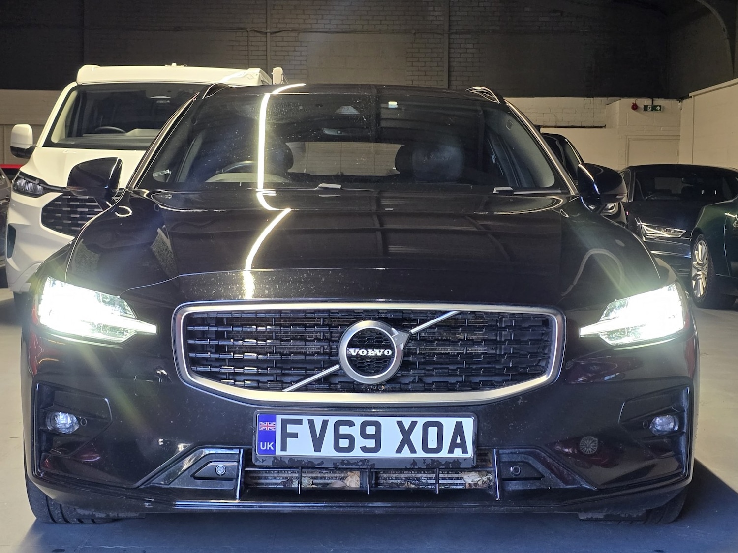 Used Volvo V60 2019 for sale - 76741381: Photo 3