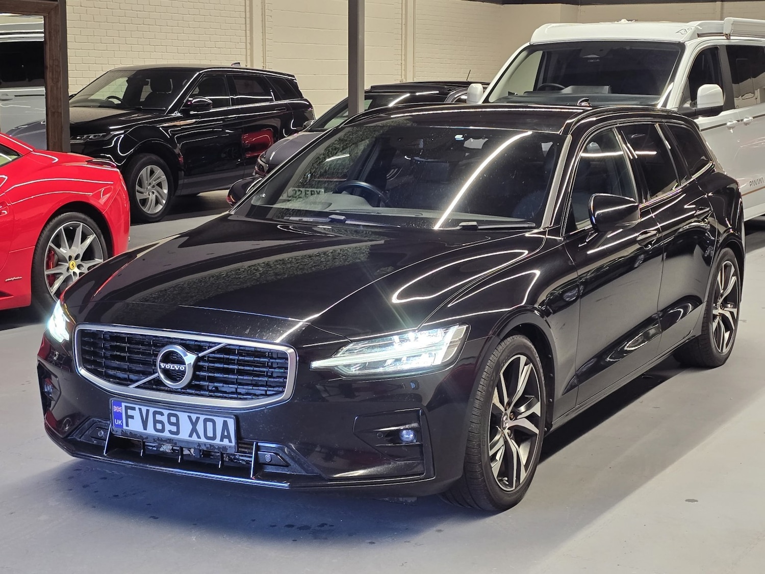Used Volvo V60 2019 for sale - 76741381: Photo 4