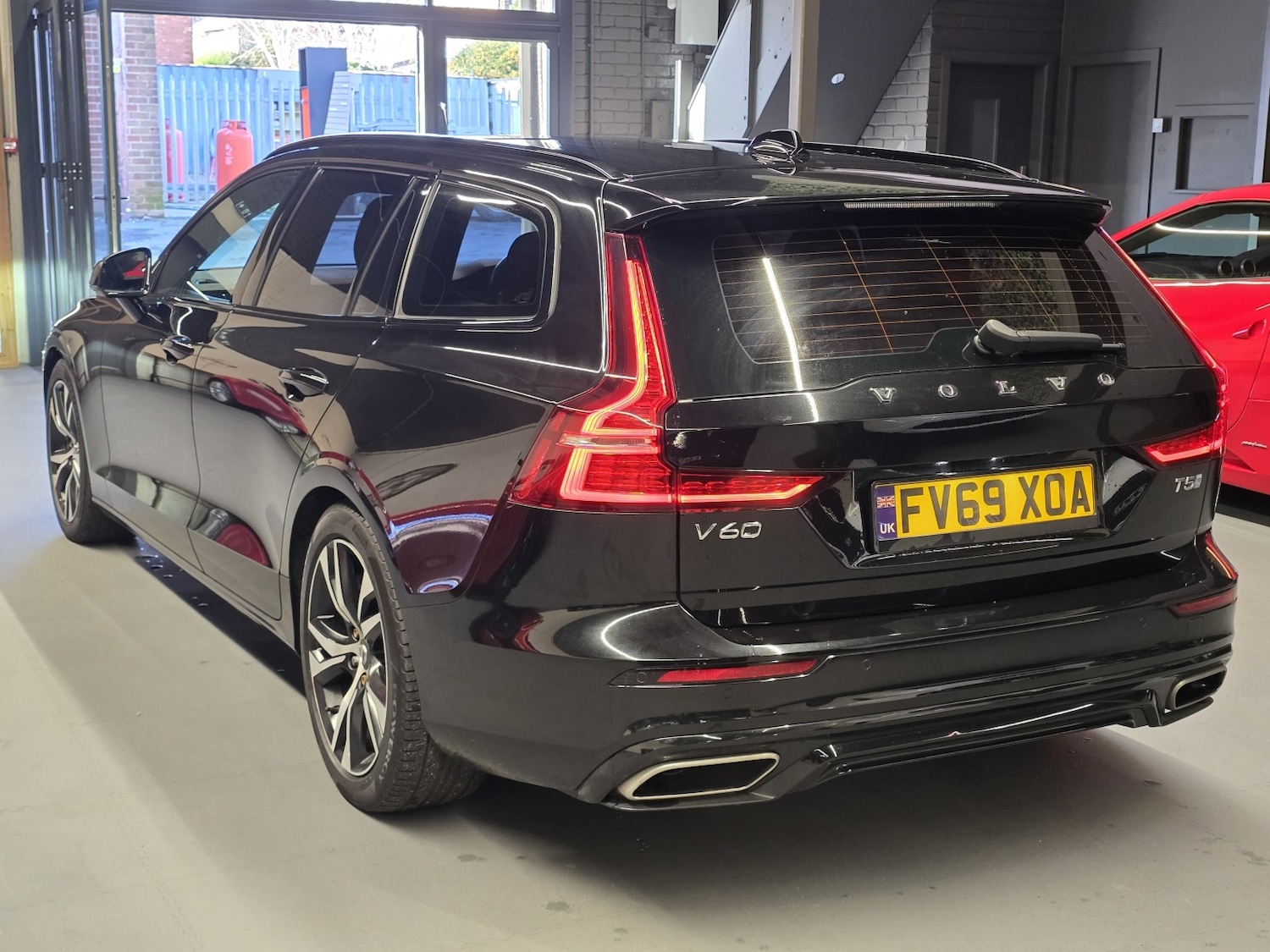Used Volvo V60 2019 for sale - 76741381: Photo 7