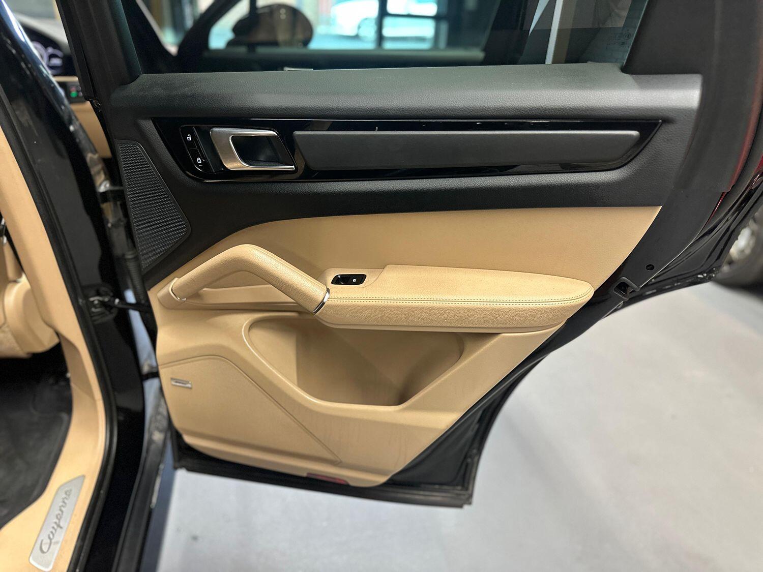 Used Porsche Cayenne 2020 for sale - 76123633: Photo 12