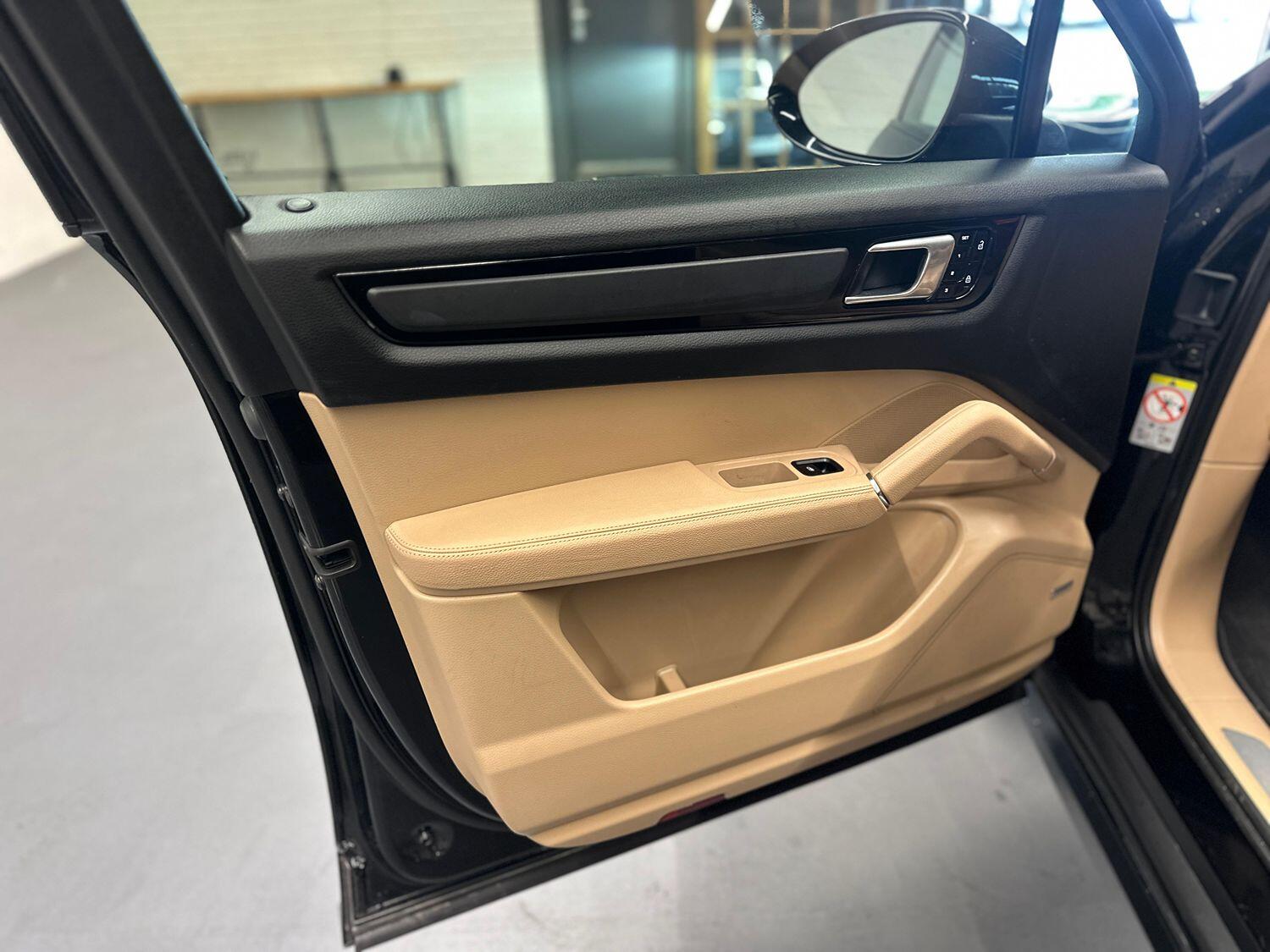 Used Porsche Cayenne 2020 for sale - 76123633: Photo 15