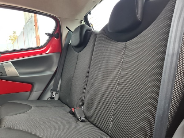 Used Toyota AYGO 2011 for sale - 76148412: Photo 14
