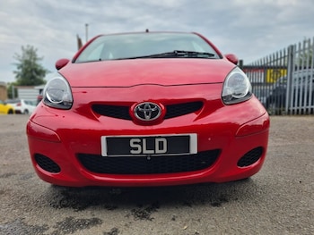 Used Toyota AYGO 2011 for sale - 76148412: Photo 2