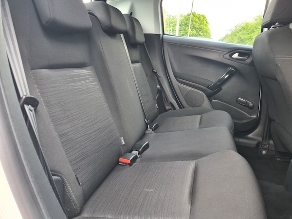 Used Peugeot 208 2015 for sale - 76292277: Photo 10